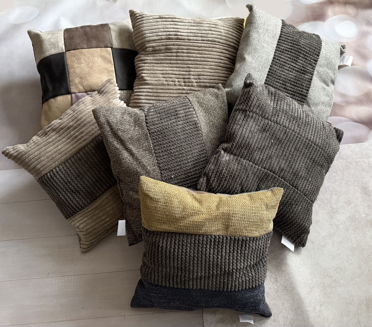 Подушка декоративная "LOVE", 40*40см в ассортименте